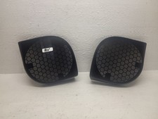 Cache haut parleur porte avant