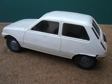 Voiture Miniature - Renault R-5 - Gozan - Made In Spain - Ech 1/28
