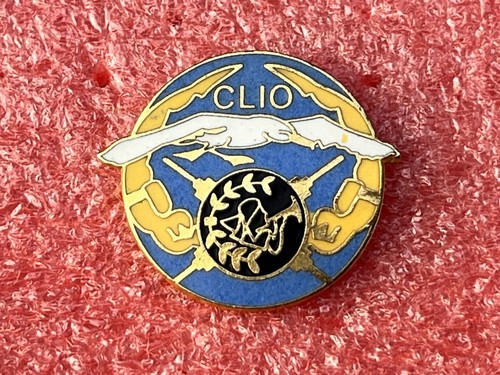 T04 pins militaire - t04,