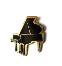 RNT 6/ Pin's instrument de musique piano à queue