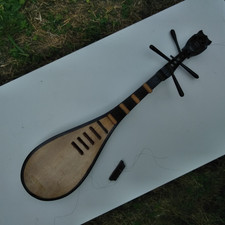 Luth chinois à 4 cordes pipa 琵琶 ? à restaurer