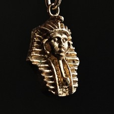 Pendentif masque funéraire pharaon Égypte antique plaqué or bijou vintage