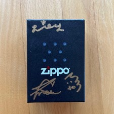 Briquet Zippo dédicacé aux