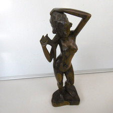 sculpture femme asiatique nue