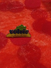 PINS PIN'S LAPEL PIN BADGE VINTAGE COLLECTION PUB LOGO BOISSON VOLVIC