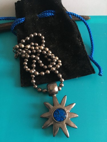Collier vintage cacharel paris - collier,