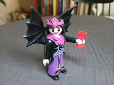 Fantasy PLAYMOBIL 1993 - Femme-vampire ailée, issue de la boîte 5239, verre