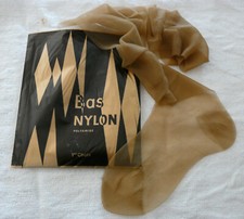 BAS NYLON VINTAGE année 50/60 INDEMAILLABLE pour Porte-jarretelle Beige T 2