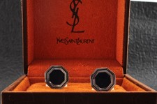 Boutons de manchette