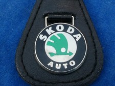 CHIC Stylish RARE TOP ++ PORTE-CLES Key ring - SKODA - BEGLES