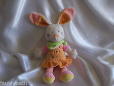 Doudou lapin blanc, robe orange, bandana vert , Nicotoy