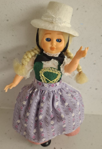 Dolly vintage costume - dolly,