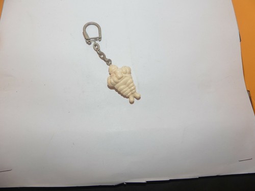 Porte clé figurine bibendum - figurine,