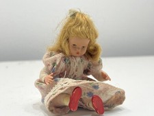 Poupée de collection 8 cm. Bon état - voir photos