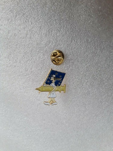 Pin pins infirmière - ,