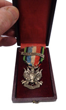 Médaille: Médaille commémorative de la Guerre de 1870-71 dans sa boîte. France.