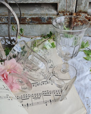 3 ANCIENS VERRES SUR PIED EN