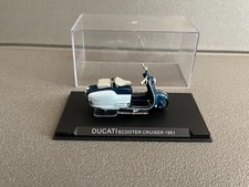 Moto miniature Italienne