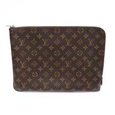 Louis Vuitton Pochette clutche