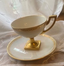 ANCIENNE TASSE et soucoupe