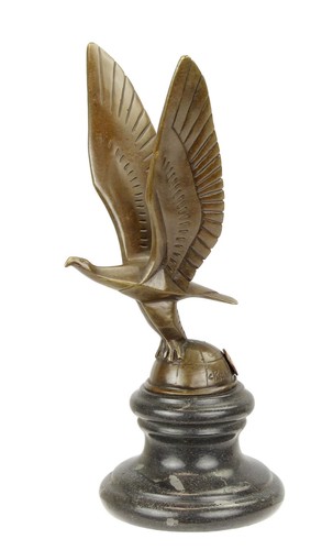 Bronze sculpture aigle