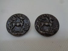 Anciens boutons tenue de