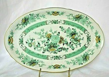 Grand plat ovale en porcelaine allemande Schumann Arzberg vert et or