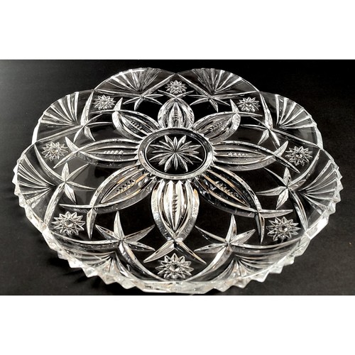 Round scalloped sawtooth - 12.5",