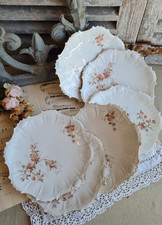 6 ANCIENNES ASSIETTES PORCELAINE BLANCHES PETITES FLEURS FORME ROCAILLE