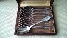 Coffret de 12 cuillères à