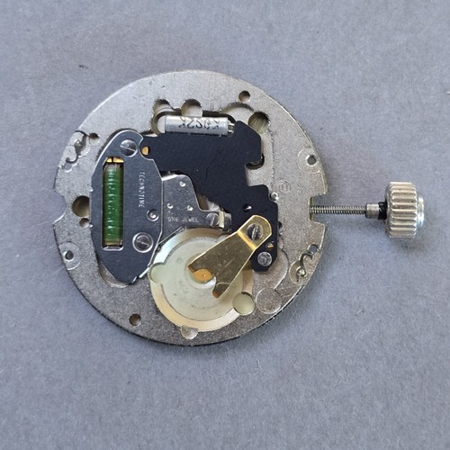 7220 mouvement quartz cal - fe,