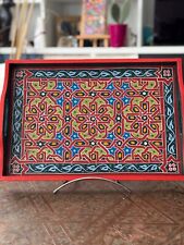 Plateau "zwak" boho en bois peint à la main à Marrakech, taille 30x43 cm (N4)