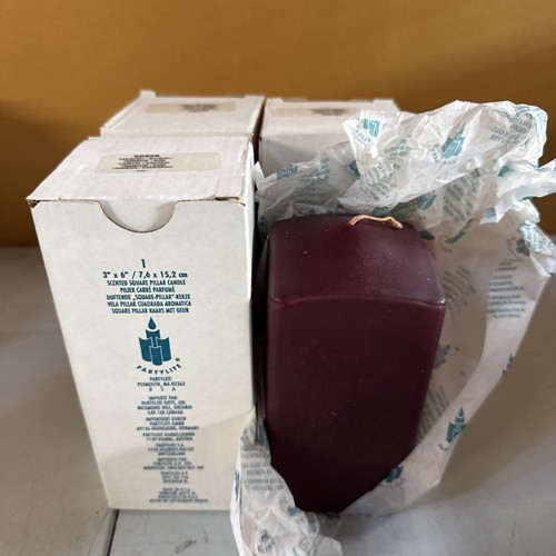 Lot partylite pillar - of,