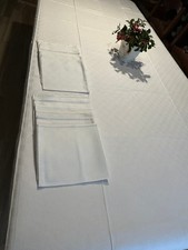 TRÈS GRANDE NAPPE blanche