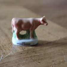 Ancienne feve ANIMAUX VACHE LA