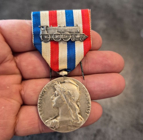 Médaille insigne - 3, ~