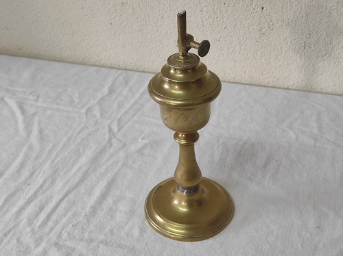Ancienne lampe pétrole - ancienne, à