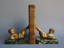 PAIRE DE SERRE-LIVRES ANCIEN ART DECO CHERUBIN ENFANT EN REGULE SUPPORT MARBRE
