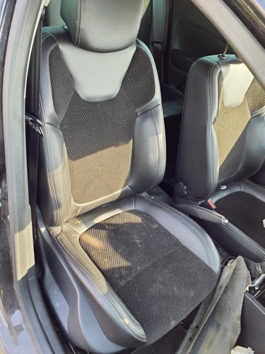 Siege avant droit - , clio