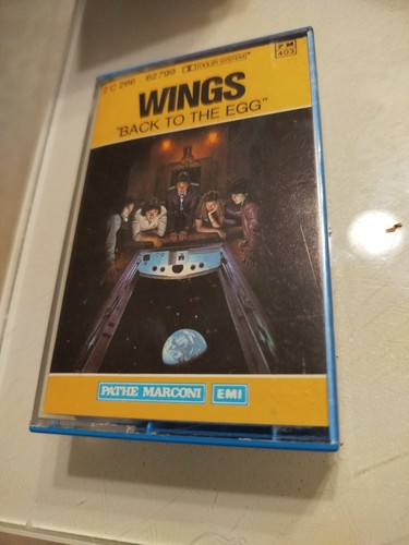 Cassette audio wings - cassette, to