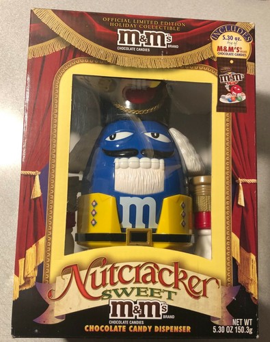 Blue nutcracker - m&m's,