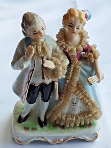 Statuette ancienne - , en