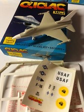 Cliclac heller - f-16,