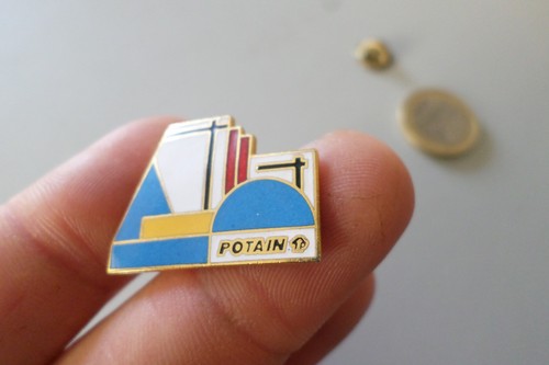 Badge pin broche grue - badge,
