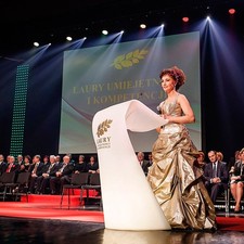 Pupitre Console Conférence Discours Design Slide Swish Blanc Karim Rashid 4 XLR