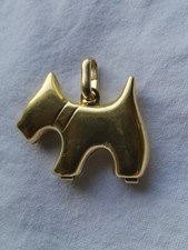Pendentif boite forme de chien