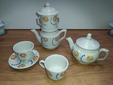 Ancienne partie de dinette en