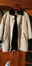 A SAISIR   veste  trois quart  femme Damart doublé ouatine taille 44 bon état 