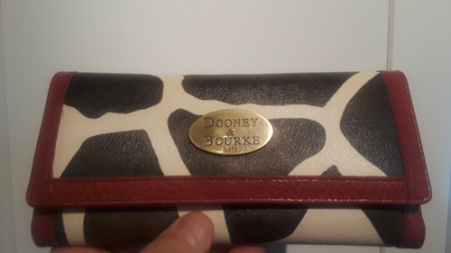 Nice dooney bourke small - dooney,
