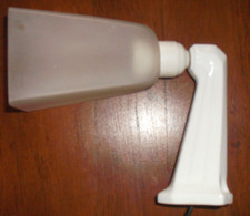 Applique en porcelaine et verre ancienne